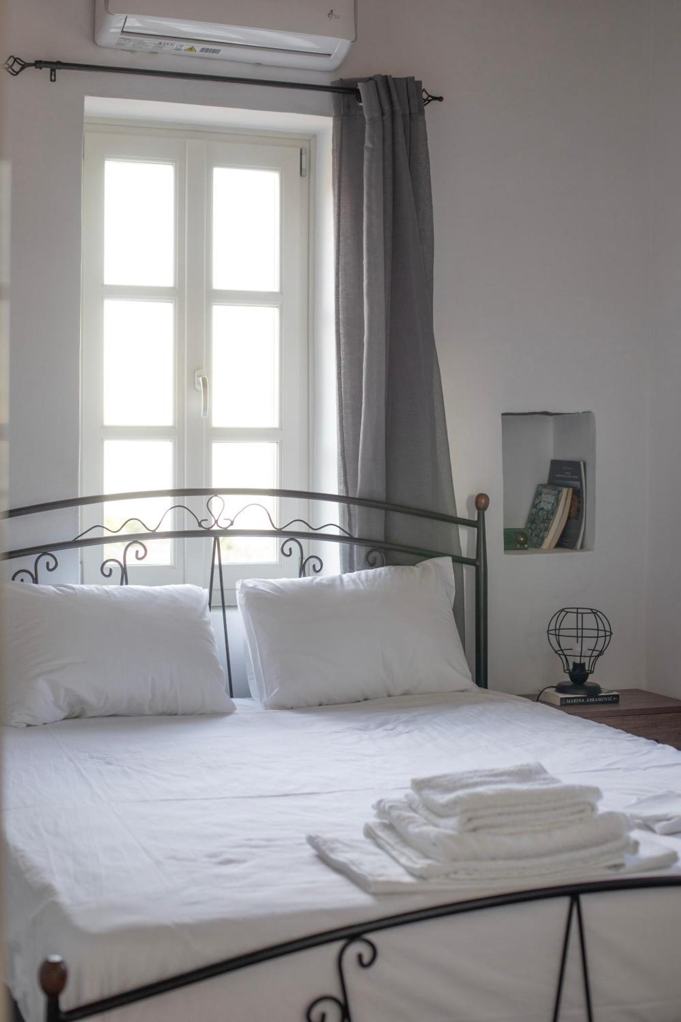 Tholos Guest House Cherronisos  Bagian luar foto